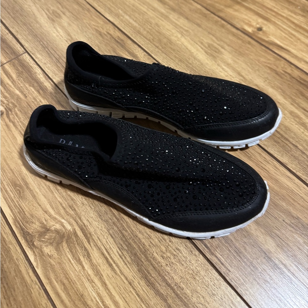 Bella Marie Brand women's slip on sneakers, black and color and size 9